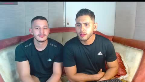 batmayrobin6 online show from February 22, 2025, 5:23 am