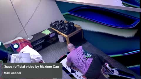 bazzz_8 online show from January 27, 2025, 6:31 pm