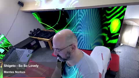 bazzz_8 online show from January 29, 2025, 6:50 pm