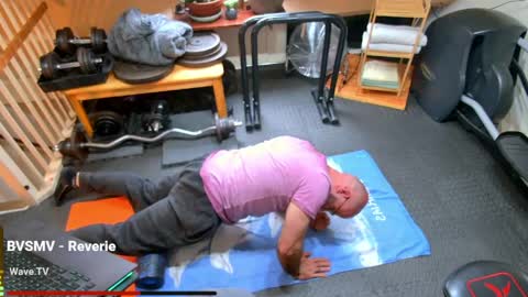 bazzz_8 online show from April 27, 2026, 5:22 pm