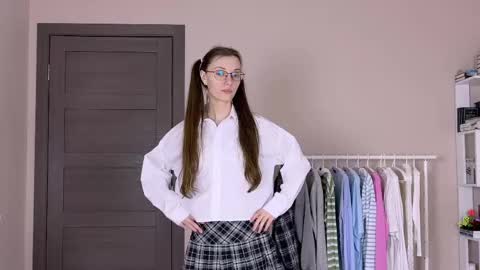 Snapshot of bb_lourels_ chatting on May 3, 2026, 5:08 pm Lourel I will be here on and online show from May 3, 2026, 5:08 pm