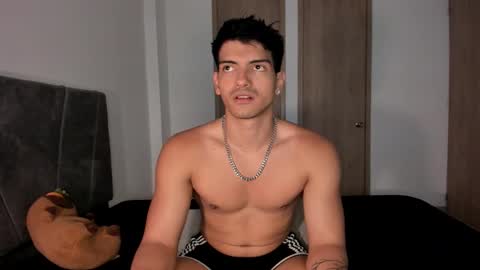 Valentino online show from September 20, 2025, 9:49 pm