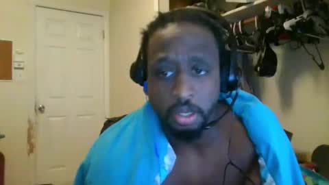 rocker n queen online show from December 11, 2024, 5:59 pm