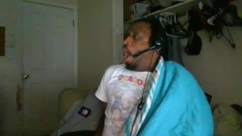 rocker n queen online show from December 19, 2024, 6:23 pm