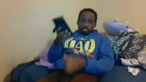 rocker n queen online show from January 24, 2025, 9:37 pm