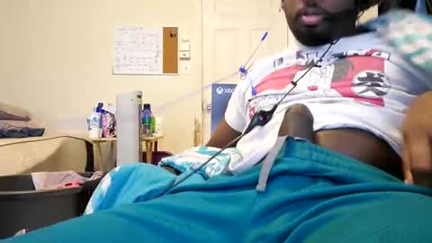 rocker n queen online show from February 27, 2025, 6:53 pm