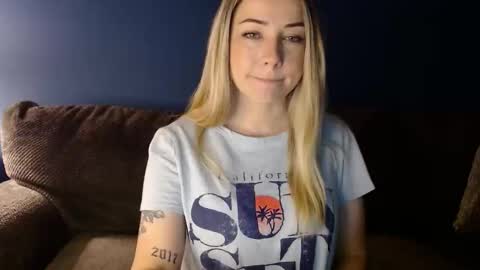 bbgirlnextdoor online show from May 25, 2026, 10:21 am
