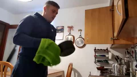 BB Namelezz online show from October 28, 2025, 9:24 am