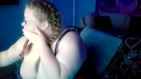 bbwgamergirl93 online show from October 8, 2025, 12:14 pm