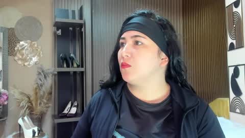 Snapshot of bbwluxurymuse chatting on May 22, 2026, 11:38 am bbwluxurymuse online show from May 22, 2026, 11:38 am