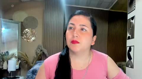 Snapshot of bbwluxurymuse chatting on June 4, 2026, 11:16 am bbwluxurymuse online show from June 4, 2026, 11:16 am