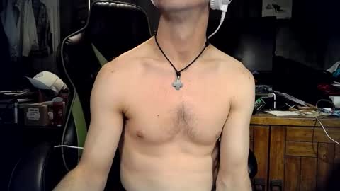 bchillin28 online show from January 13, 2026, 3:28 pm