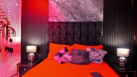 Danna  online show from March 6, 2026, 1:24 am