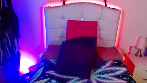 Ela online show from October 14, 2025, 2:56 am