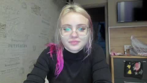 Summer BABY online show from December 31, 2024, 1:52 pm