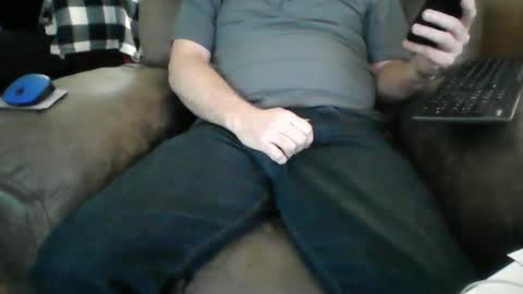 beachguy38 online show from December 23, 2024, 5:43 pm