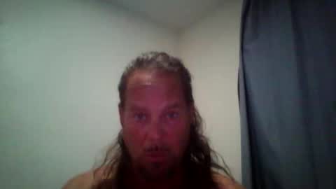 Snapshot of beachmonty chatting on April 15, 2026, 2:29 am beachmonty online show from April 15, 2026, 2:29 am