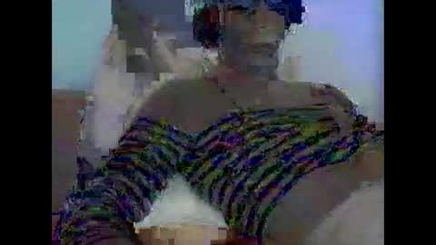 Snapshot of bear14250949 chatting on October 7, 2025, 9:28 am bear14250949 online show from October 7, 2025, 9:28 am