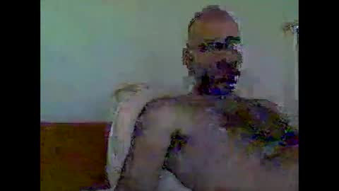 Snapshot of bear14250949 chatting on October 20, 2025, 5:24 pm bear14250949 online show from October 20, 2025, 5:24 pm