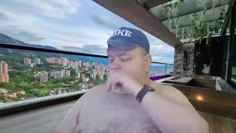 Snapshot of bear4muscle chatting on February 1, 2026, 6:50 pm Dookie online show from February 1, 2026, 6:50 pm