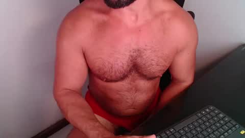 Snapshot of beard_top_guy chatting on May 5, 2026, 3:14 am Beard Guy online show from May 5, 2026, 3:14 am