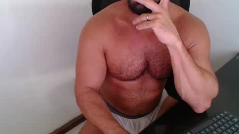 Snapshot of beard_top_guy chatting on May 5, 2026, 3:20 pm Beard Guy online show from May 5, 2026, 3:20 pm