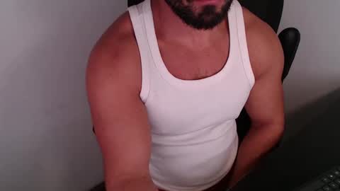 Snapshot of beard_top_guy chatting on May 15, 2026, 1:18 pm Beard Guy online show from May 15, 2026, 1:18 pm
