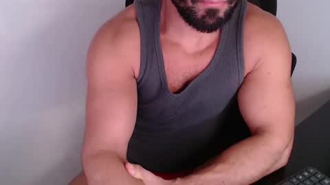 Snapshot of beard_top_guy chatting on May 17, 2026, 4:36 pm Beard Guy online show from May 17, 2026, 4:36 pm