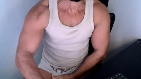 Snapshot of beard_top_guy chatting on June 24, 2026, 12:15 pm Beard Guy online show from June 24, 2026, 12:15 pm