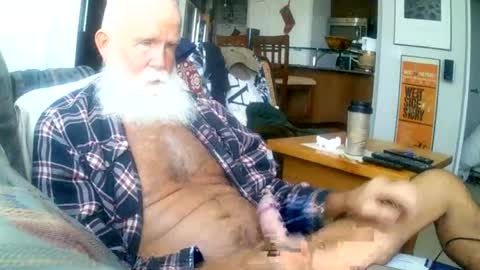 Snapshot of beardbushy chatting on June 15, 2026, 2:19 pm beardbushy online show from June 15, 2026, 2:19 pm