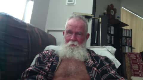 Snapshot of beardbushy chatting on July 9, 2026, 4:00 pm beardbushy online show from July 9, 2026, 4:00 pm