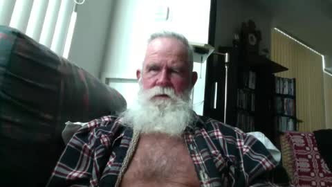 Snapshot of beardbushy chatting on July 19, 2026, 4:22 pm beardbushy online show from July 19, 2026, 4:22 pm