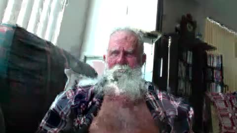 Snapshot of beardbushy chatting on July 31, 2026, 3:55 pm beardbushy online show from July 31, 2026, 3:55 pm