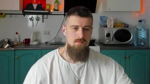 Snapshot of bearded_legend chatting on December 11, 2024, 9:34 pm Zeus online show from December 11, 2024, 9:34 pm