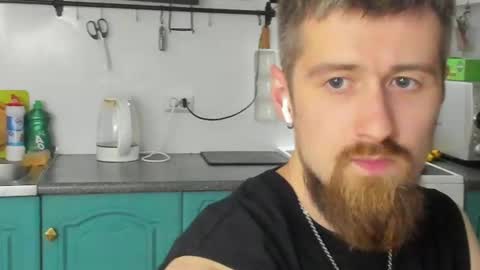 Snapshot of bearded_legend chatting on June 16, 2026, 9:50 pm Zeus online show from June 16, 2026, 9:50 pm