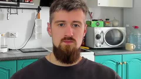 Snapshot of bearded_legend chatting on July 2, 2026, 10:10 am Zeus online show from July 2, 2026, 10:10 am