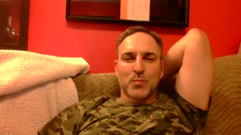 Snapshot of beardedambition chatting on June 24, 2026, 1:04 am beardedambition online show from June 24, 2026, 1:04 am