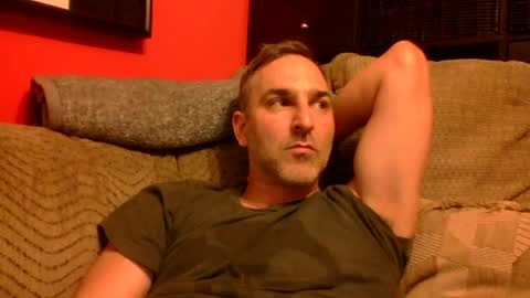 Snapshot of beardedambition chatting on August 2, 2026, 8:18 pm beardedambition online show from August 2, 2026, 8:18 pm