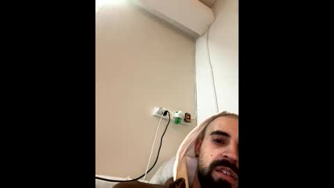 Ask me online show from December 4, 2025, 10:29 pm