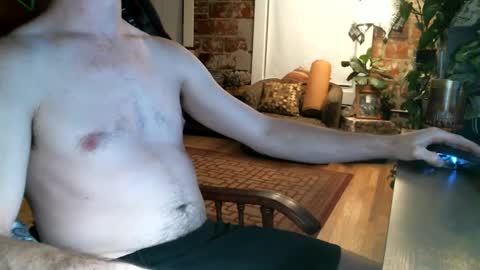 beardie89 online show from October 5, 2025, 10:46 am