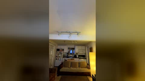 Snapshot of bearmeat4you chatting on December 20, 2025, 7:37 am bearmeat4you online show from December 20, 2025, 7:37 am