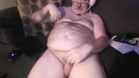 Pig Bear online show from March 7, 2026, 11:35 pm