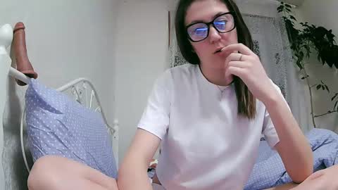 BeatriceTender online show from February 6, 2025, 8:02 pm