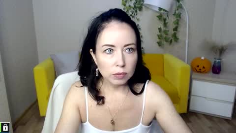 beautiful_moon3 online show from October 28, 2025, 10:41 am