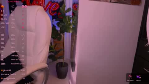 Snapshot of beautifulchleo chatting on February 15, 2025, 4:36 am Chleo online show from February 15, 2025, 4:36 am