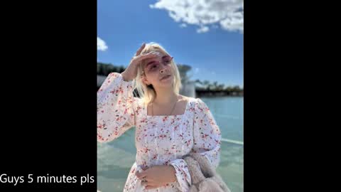 Mia online show from March 1, 2026, 5:37 pm