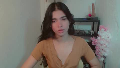 Snapshot of beautifultrixie chatting on June 7, 2026, 1:37 pm TRIXIE online show from June 7, 2026, 1:37 pm