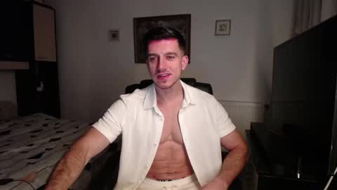 Mia and Jake online show from January 8, 2026, 1:02 pm