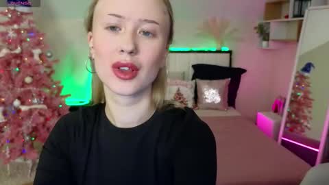 beauty Sasha online show from December 17, 2025, 2:12 pm