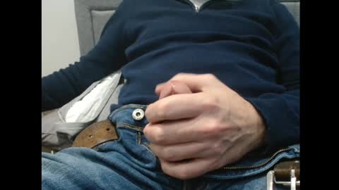 Snapshot of beautysbrit chatting on February 8, 2025, 3:53 pm BeautysBrit online show from February 8, 2025, 3:53 pm